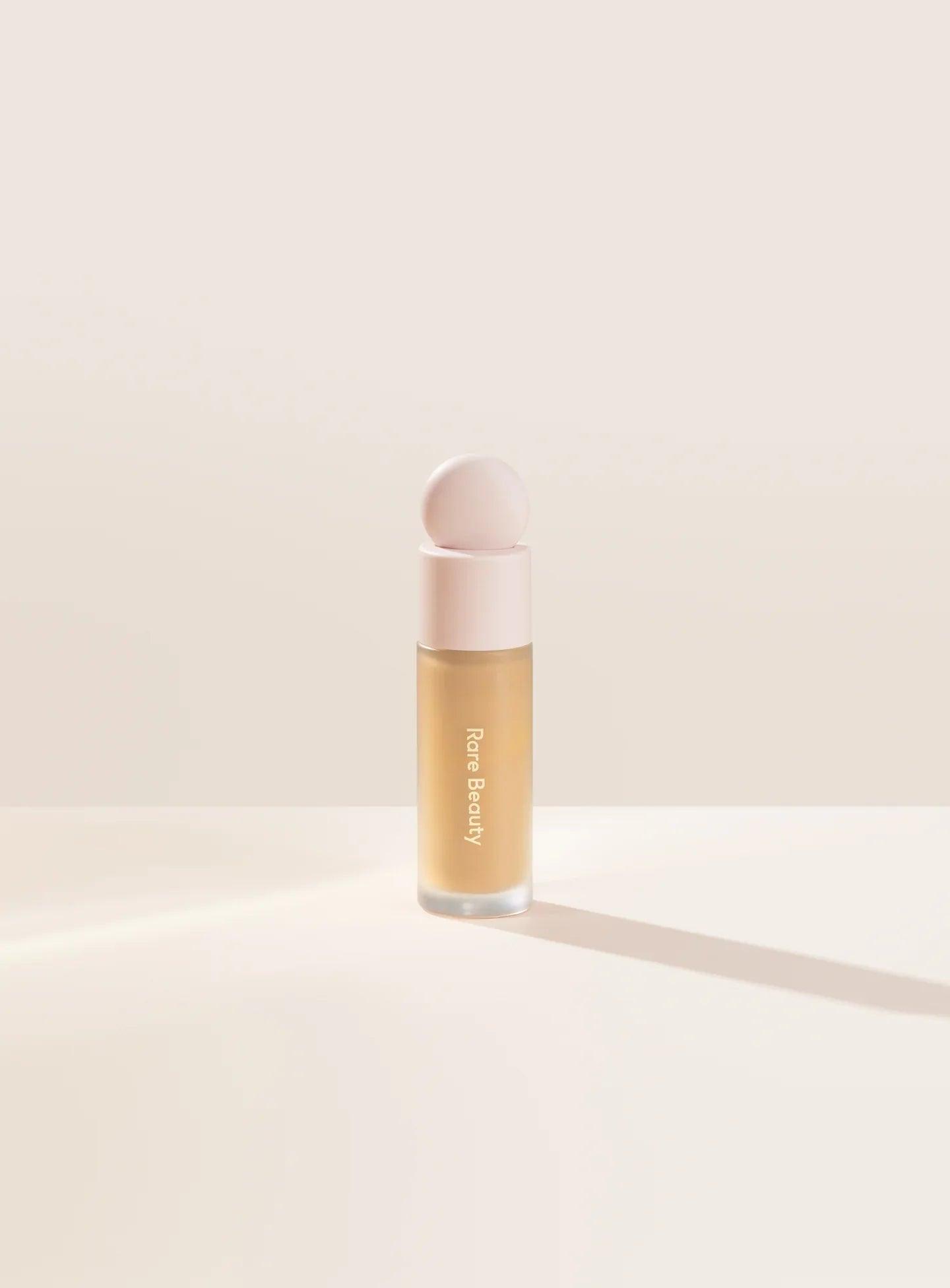 LIQUID TOUCH BRIGHTENING CONCEALER - Kako Hale Chile